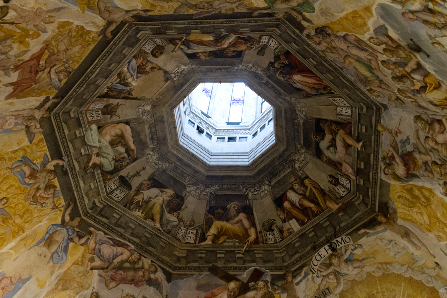 Interior de la cúpula del Duomo de Florencia