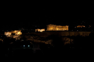 Panorámica de la acrópolis de Atenas de noche, Grecia